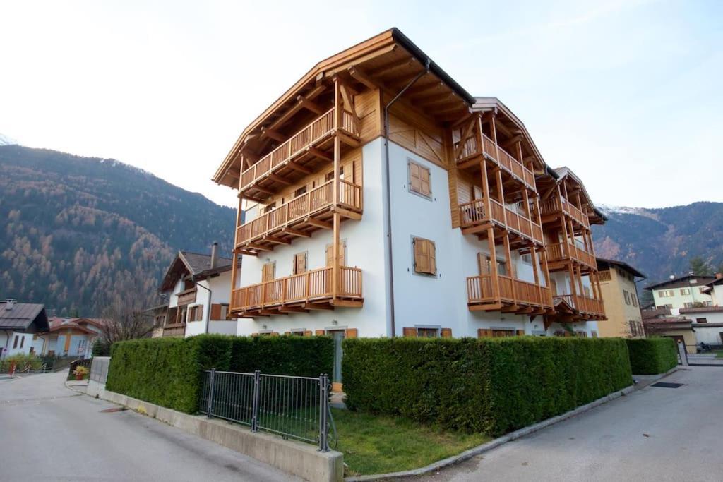 Lovely Apt In Pinzolo Val Rendena 7 Exterior photo