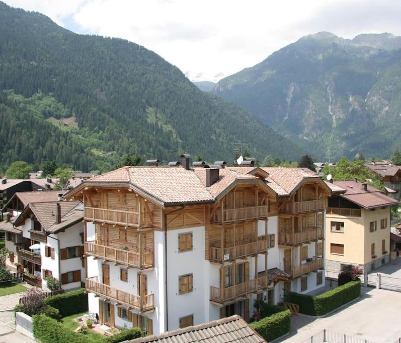 Lovely Apt In Pinzolo Val Rendena 7 Exterior photo